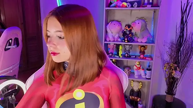 Snapshot of EmilyMiller_ chatting on January 19, 4:11 pm EmilyMiller online show from January 19, 4:11 pm