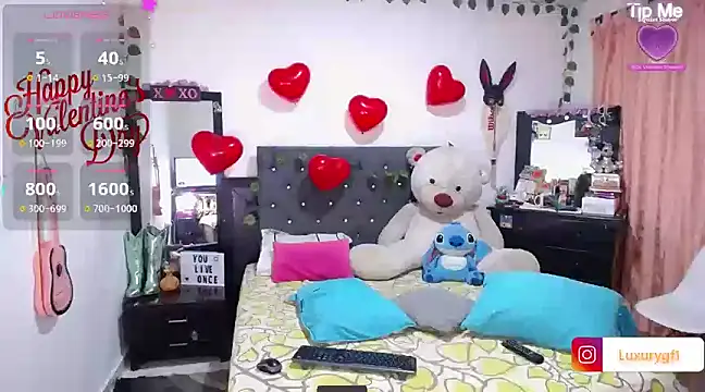 Pocahontaslovex online show from February 14, 3:15 pm