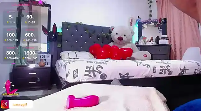 Pocahontaslovex online show from February 20, 9:11 am