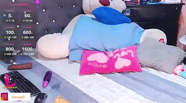 Pocahontaslovex online show from March 9, 11:03 am