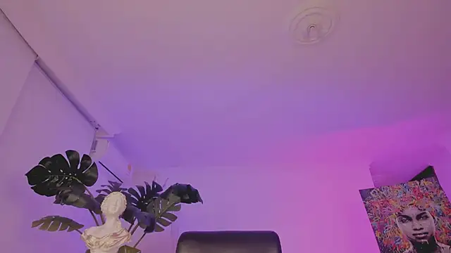 Taylor  foxxx online show from March 4, 4:17 am