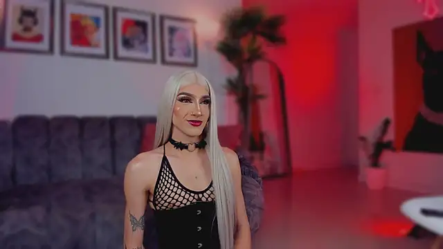 Taylor  foxxx online show from December 4, 5:39 am