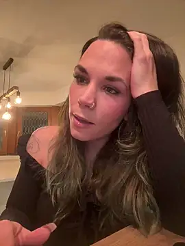 Lady Knaller online show from February 8, 8:56 pm