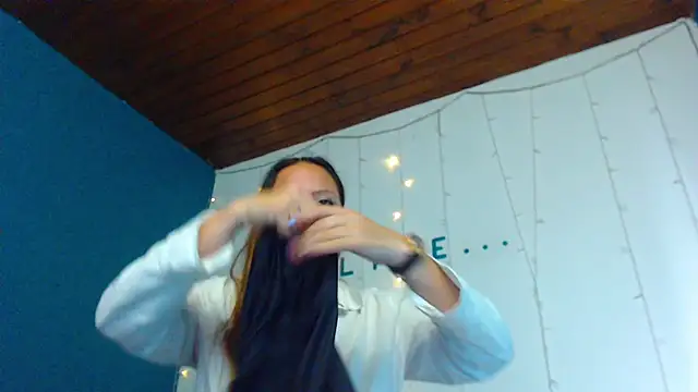 camila delarosa online show from December 27, 9:32 pm