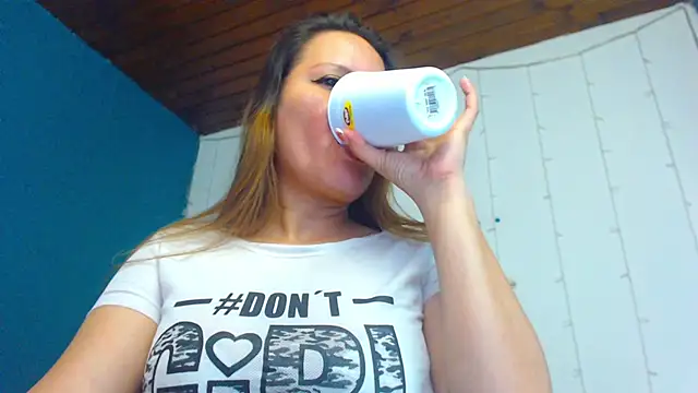 camila delarosa online show from January 16, 1:25 pm