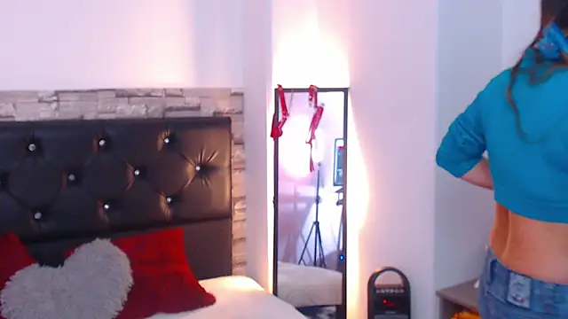 camila delarosa online show from February 27, 12:56 pm