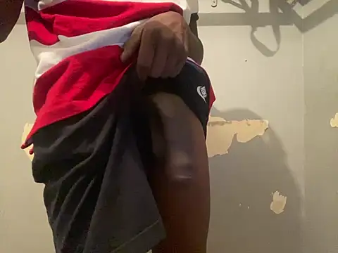 chocolatemeatstick25 online show from March 2, 12:32 pm