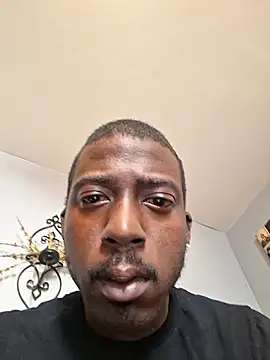 chocolatemeatstick25 online show from April 30, 5:08 pm