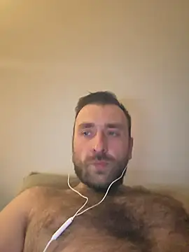 Snapshot of TIGERRR86 chatting on April 8, 9:15 pm TIGERRR86 online show from April 8, 9:15 pm