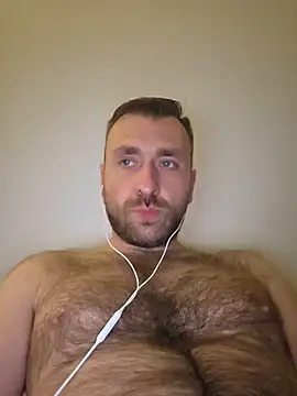 Snapshot of TIGERRR86 chatting on June 6, 9:52 pm TIGERRR86 online show from June 6, 9:52 pm