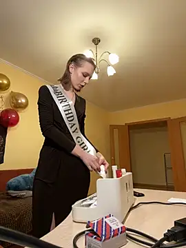 Crayzy Luv online show from February 10, 5:30 pm