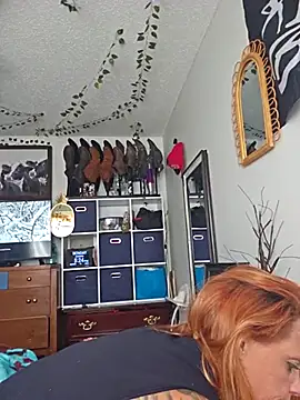 Snapshot of Dixiefaye_Pika chatting on March 17, 9:23 pm Dixiefaye Pika online show from March 17, 9:23 pm