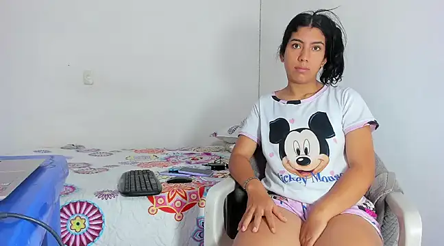 skinnyanai2 online show from February 12, 2:32 pm