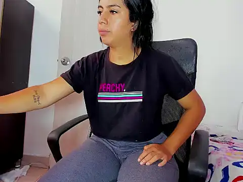 skinnyanai2 online show from December 19, 3:08 pm