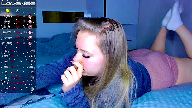 kitti kaattt online show from January 18, 12:26 pm