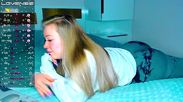 kitti kaattt online show from March 22, 4:24 am