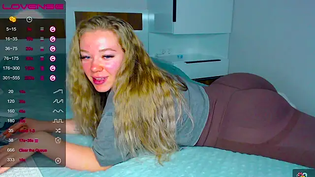 kitti kaattt online show from September 21, 4:03 am