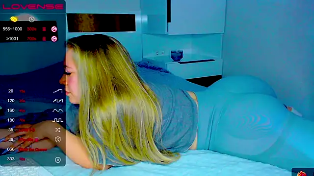 kitti kaattt online show from November 29, 10:18 am