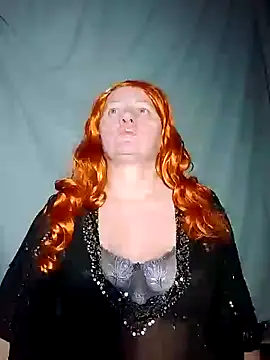 Snapshot of FameLara chatting on December 4, 3:15 am FameLara online show from December 4, 3:15 am