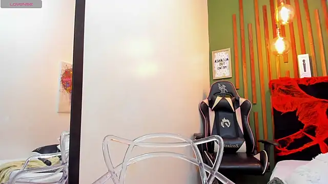 AichaBrown online show from October 6, 4:43 am