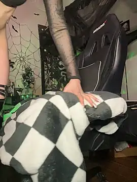 marleymaxwell online show from January 4, 4:55 am