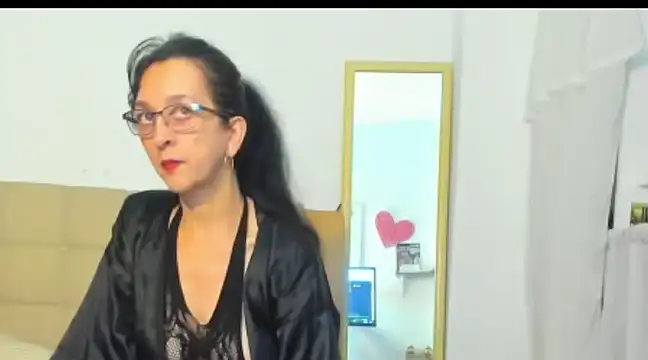 Snapshot of fiorella_foxxx chatting on March 16, 5:25 am fiorella foxxx online show from March 16, 5:25 am