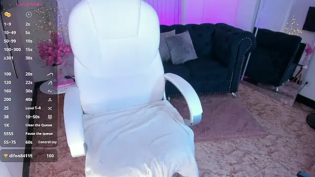 Snapshot of zooe_wills chatting on March 19, 6:24 am zooe wills online show from March 19, 6:24 am