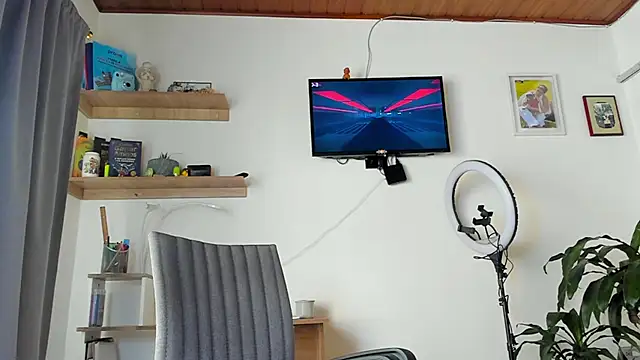 manucute 23  online show from December 3, 2:37 pm