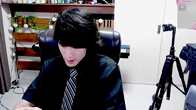 Snapshot of IroManager chatting on June 19, 4:00 pm IroManager online show from June 19, 4:00 pm