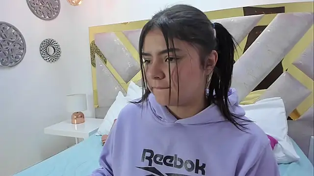 Oriana Guzman online show from January 7, 5:42 pm