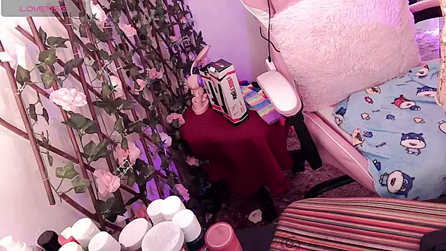 Magic-Smilee online show from December 14, 2:31 pm