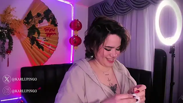 albaismynameX online show from February 14, 6:08 pm