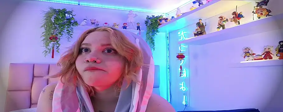 albaismynameX online show from September 26, 12:20 pm