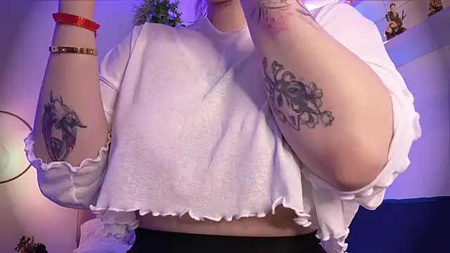 albaismynameX online show from September 27, 12:10 pm