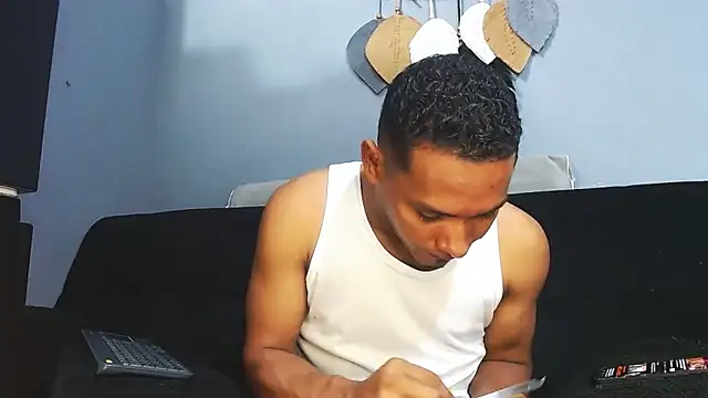 Grandeygruesa1 online show from November 10, 6:12 am