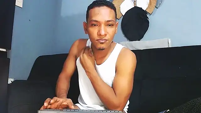 Grandeygruesa1 online show from March 27, 9:21 am