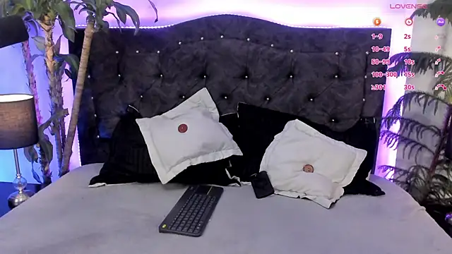 Snapshot of candy_canne__ chatting on January 11, 4:16 am candy canne   online show from January 11, 4:16 am