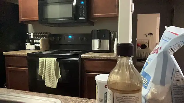 NatalieKneals online show from January 2, 6:40 am