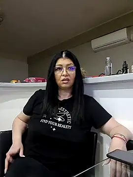 Milf Abigail online show from March 2, 3:24 am