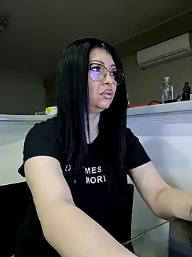 Milf Abigail online show from March 18, 12:49 am