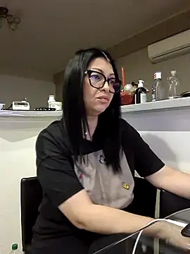 Milf Abigail online show from November 17, 12:38 am