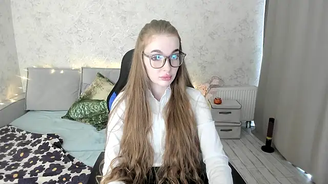 LissaCain online show from November 6, 5:52 am