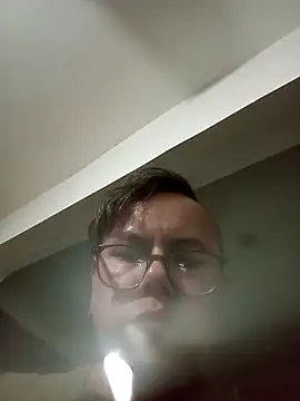 Snapshot of AlanDickson chatting on February 12, 8:09 am AlanDickson online show from February 12, 8:09 am