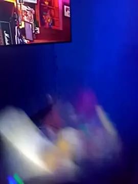 Snapshot of AlanDickson chatting on February 13, 9:27 am AlanDickson online show from February 13, 9:27 am