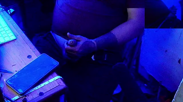 Snapshot of AlanDickson chatting on February 15, 7:54 pm AlanDickson online show from February 15, 7:54 pm