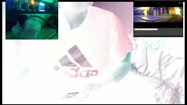 Snapshot of AlanDickson chatting on February 16, 8:21 am AlanDickson online show from February 16, 8:21 am