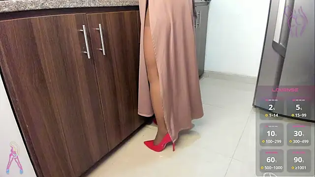 lulu 072 online show from December 18, 7:30 pm