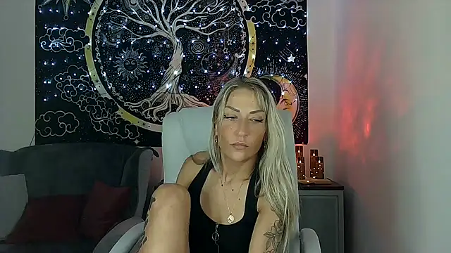 Snapshot of SexxyLiviaa chatting on March 14, 9:00 pm SexxyLiviaa online show from March 14, 9:00 pm
