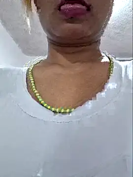 gatadeojosclaros online show from October 19, 2:45 am