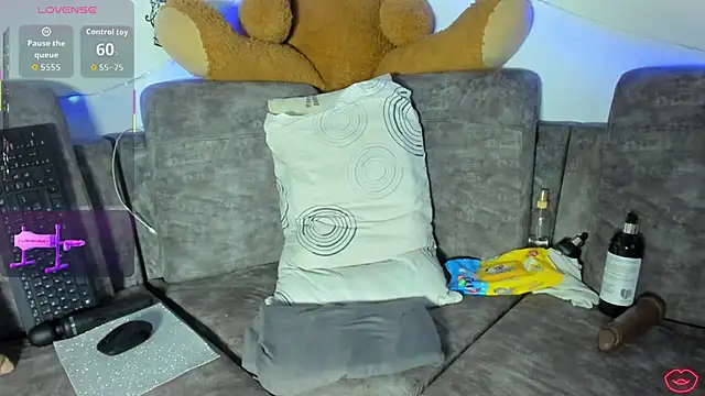 BrianaHazel online show from November 18, 11:37 pm